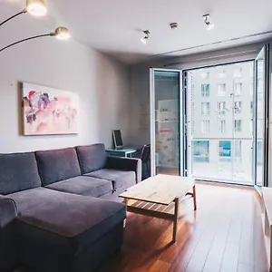 isozaki-apartment-by-people-rentals.bilbaohotelsspain.com/